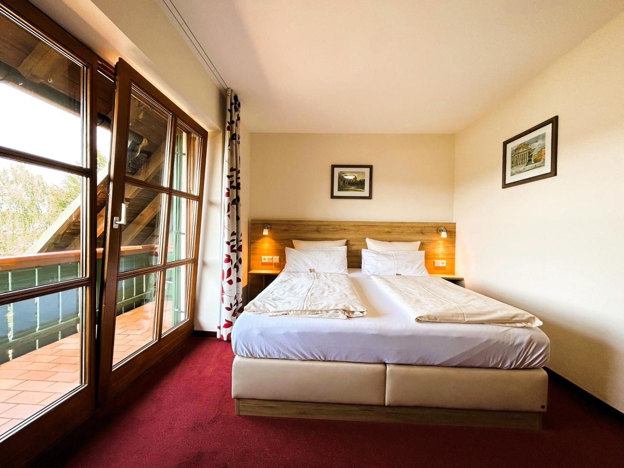 Gasthaus Und Landhotel Wiedmann Eresing Extérieur photo