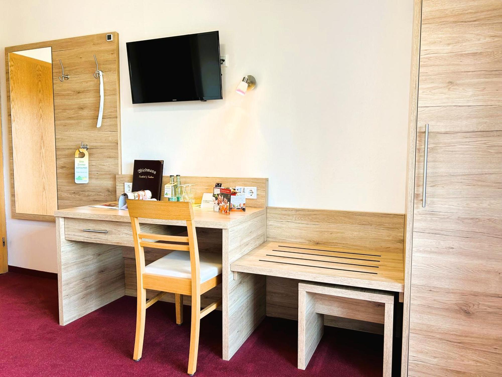 Gasthaus Und Landhotel Wiedmann Eresing Extérieur photo