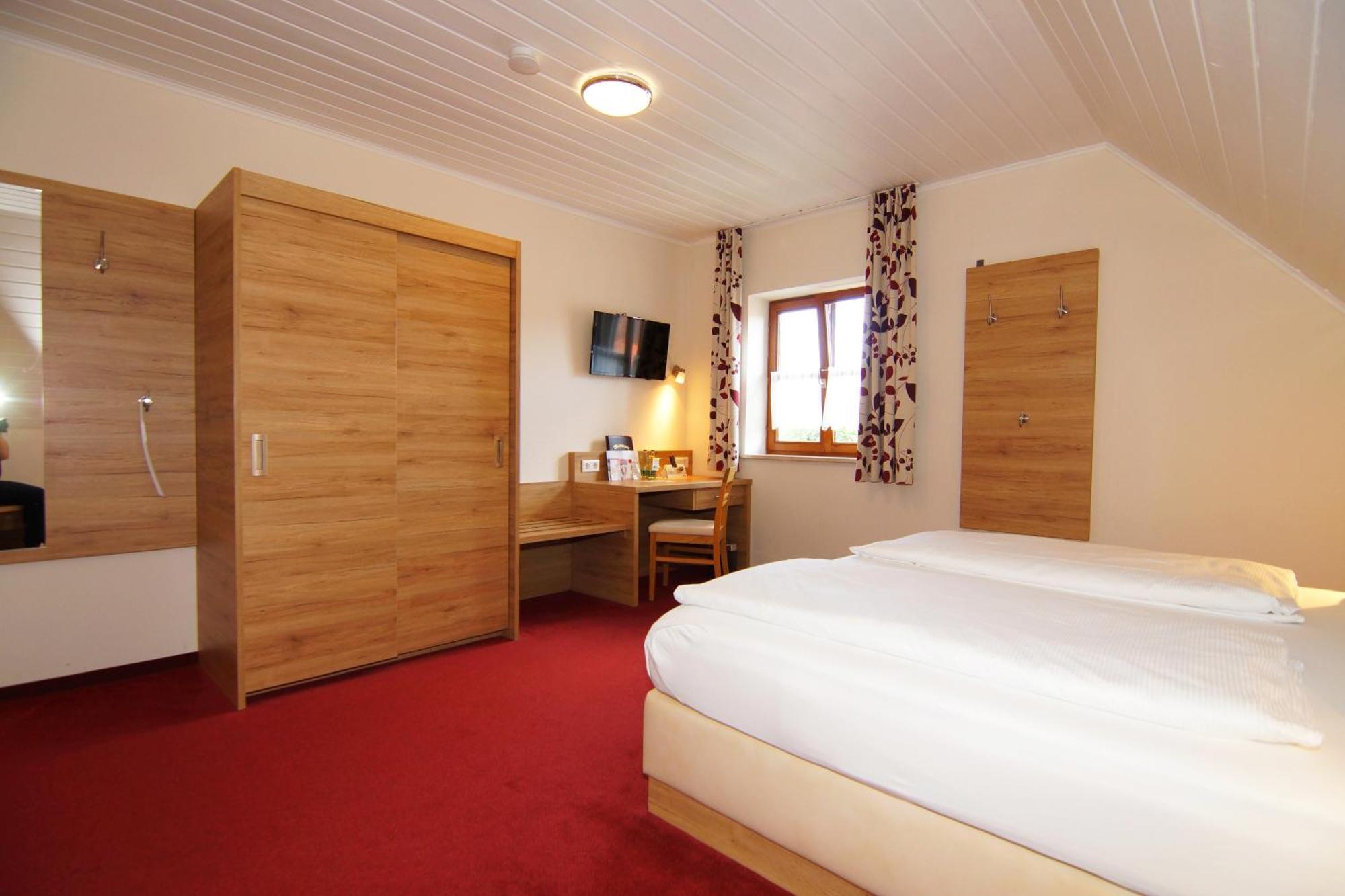 Gasthaus Und Landhotel Wiedmann Eresing Extérieur photo