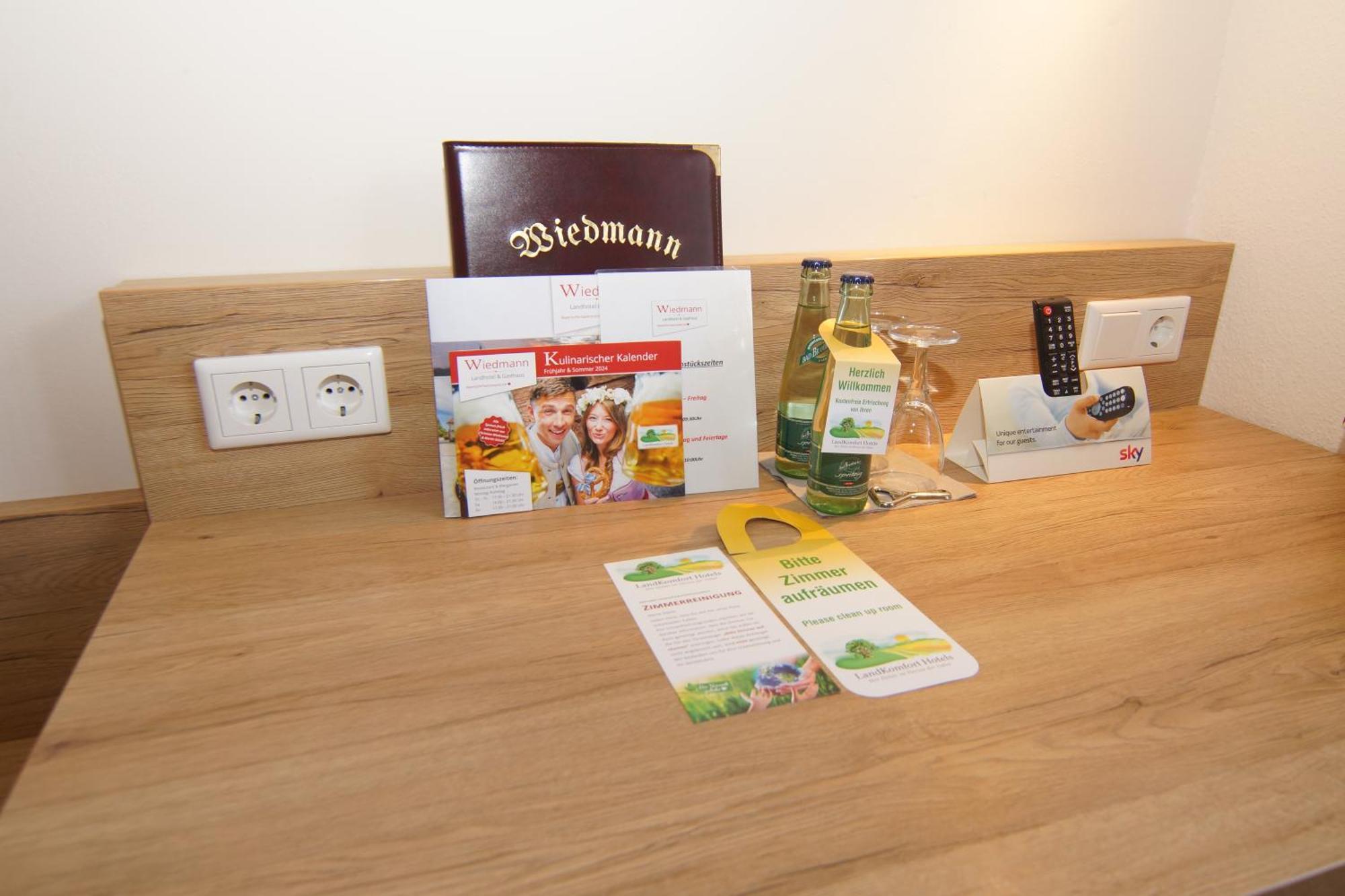 Gasthaus Und Landhotel Wiedmann Eresing Extérieur photo