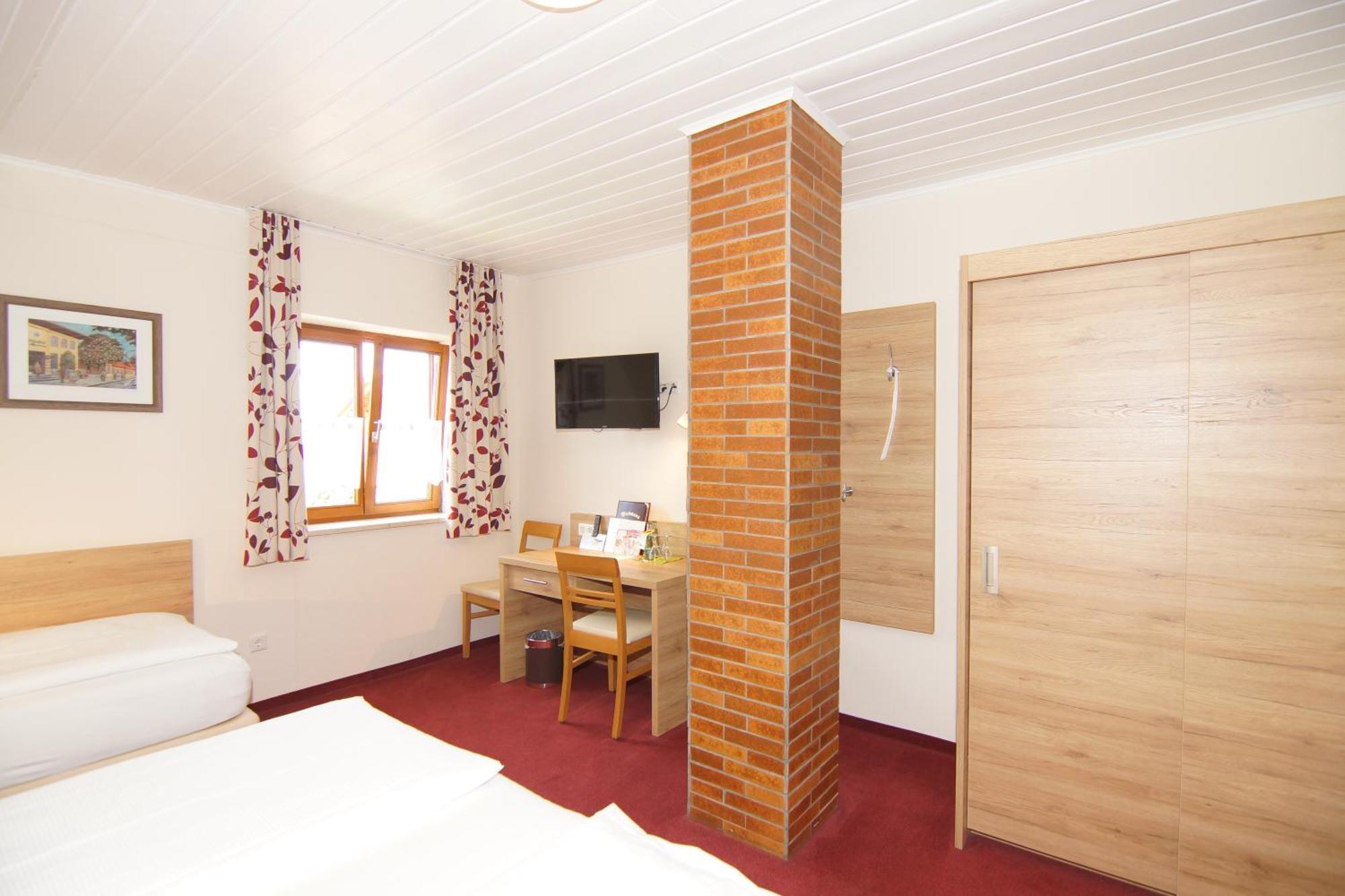 Gasthaus Und Landhotel Wiedmann Eresing Extérieur photo