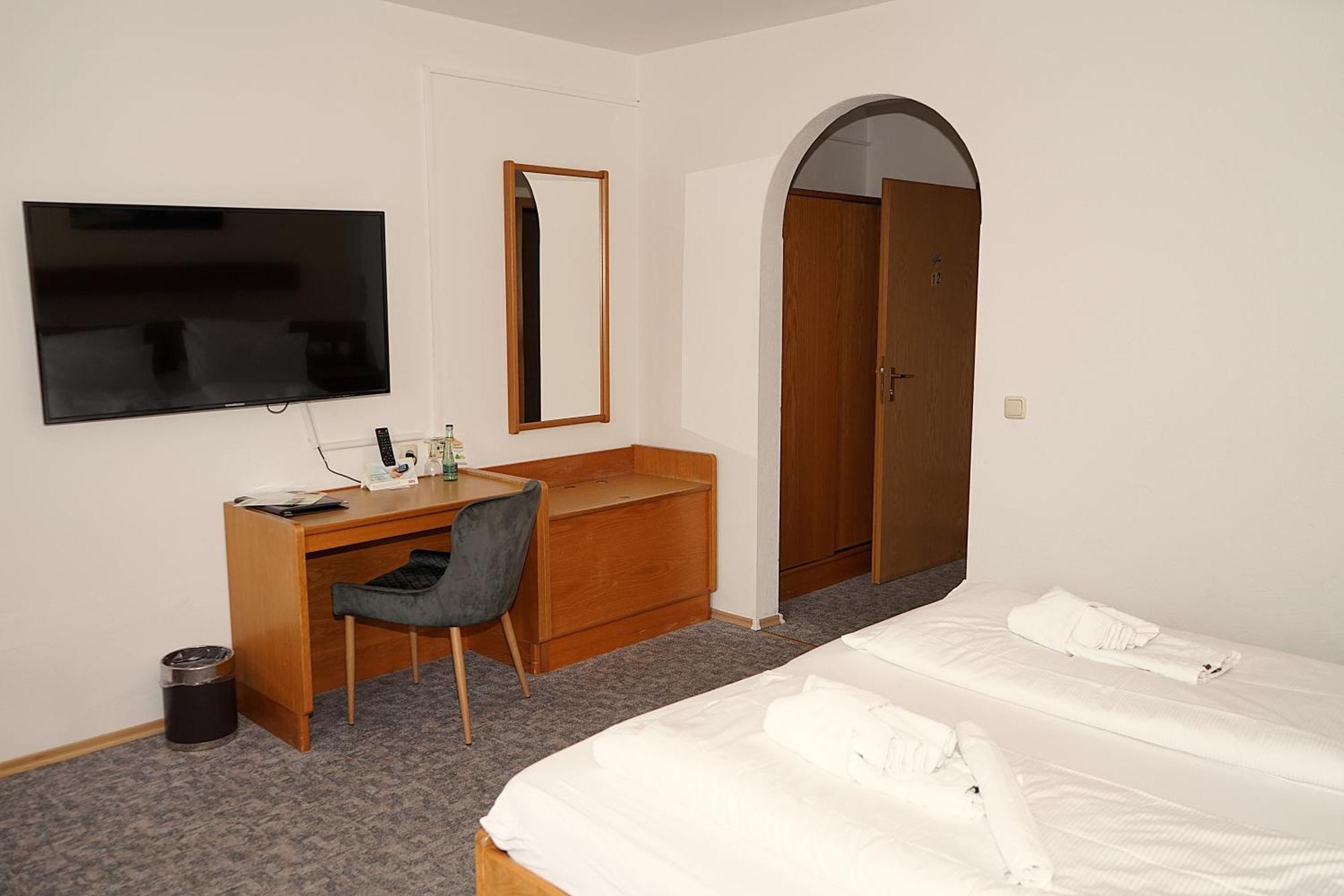Gasthaus Und Landhotel Wiedmann Eresing Extérieur photo
