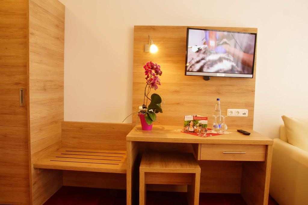 Gasthaus Und Landhotel Wiedmann Eresing Extérieur photo