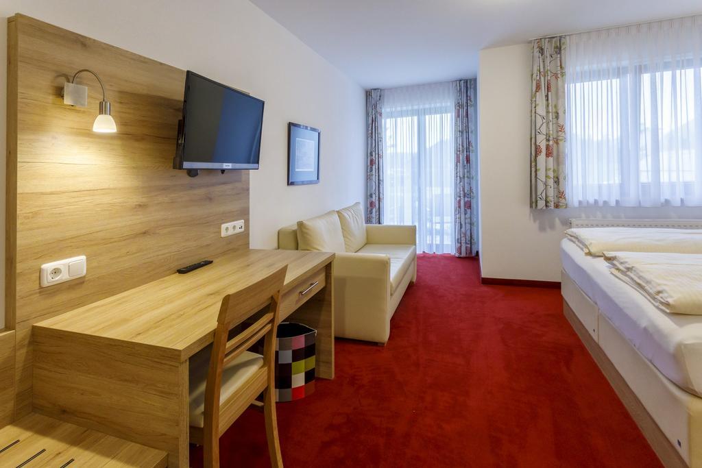 Gasthaus Und Landhotel Wiedmann Eresing Extérieur photo